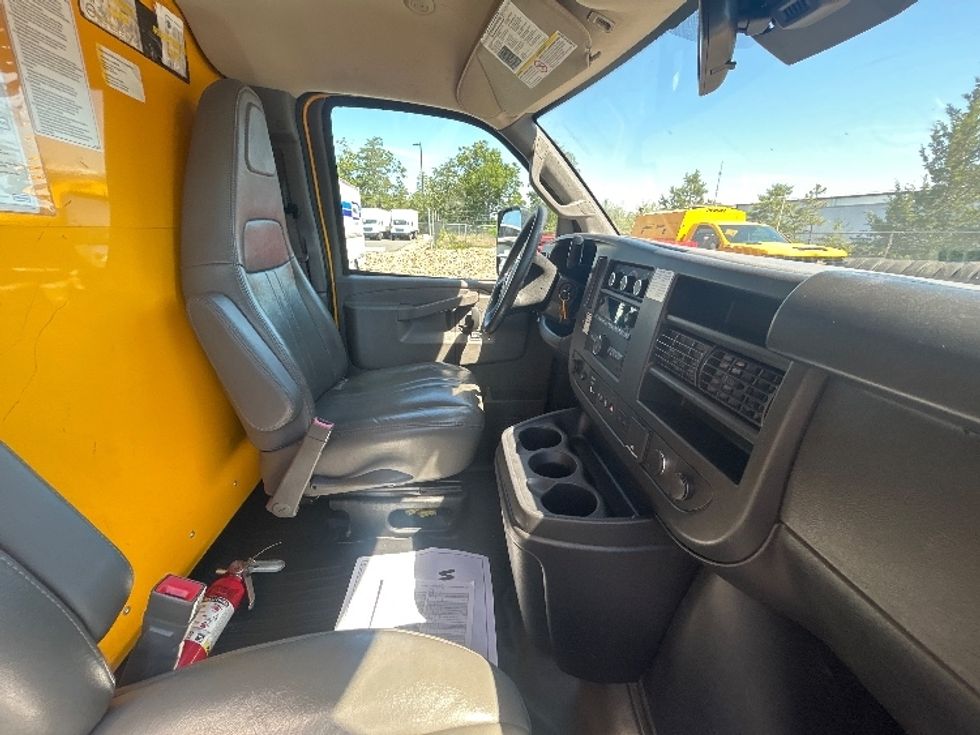 Light Duty Box Truck-Light and Medium Duty Trucks-GMC-2022-Savana G33903-Millville-NJ-74,465\n\t\tmiles-$ 31,750 - Image 23