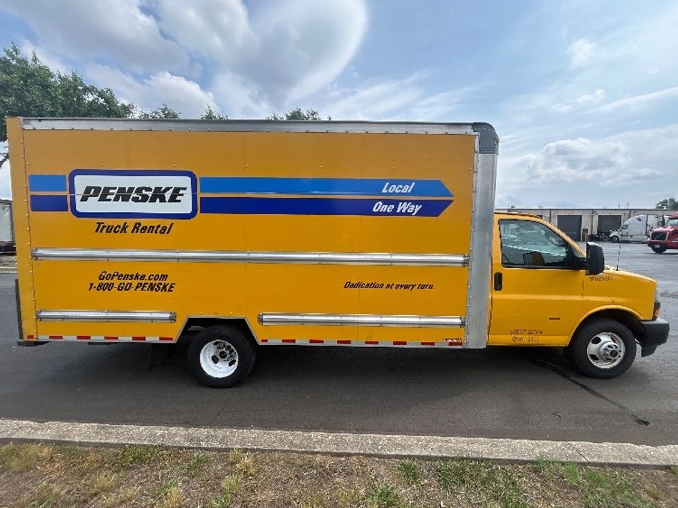 Light Duty Box Truck-Light and Medium Duty Trucks-GMC-2022-Savana G33903-Millville-NJ-98,866\n\t\tmiles-$ 27,750 - Image 15
