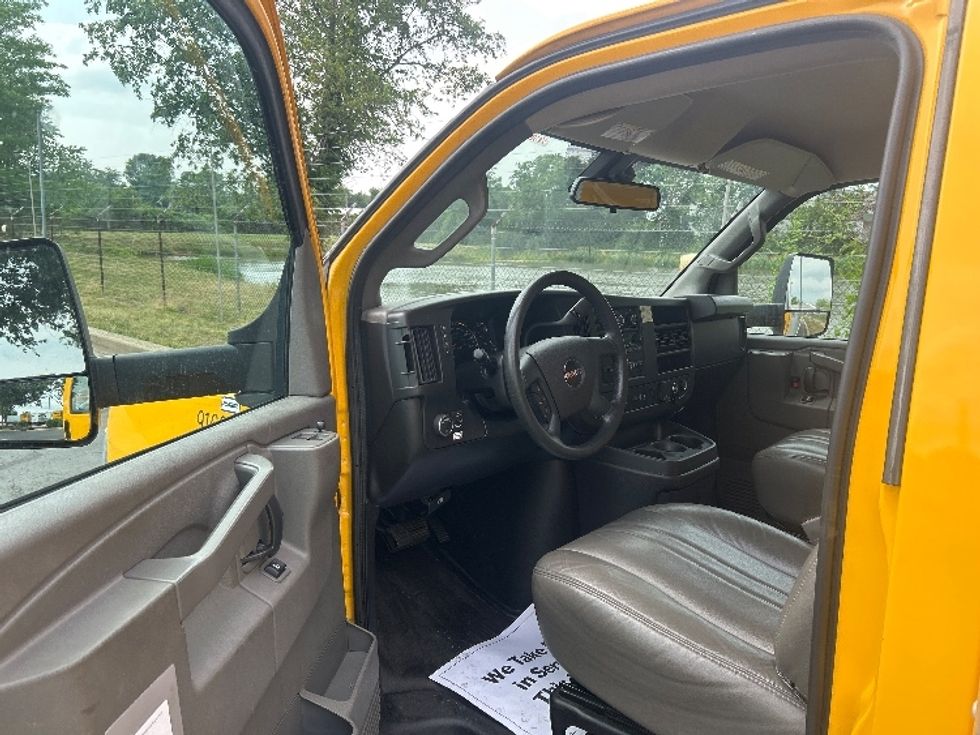 Light Duty Box Truck-Light and Medium Duty Trucks-GMC-2022-Savana G33903-Millville-NJ-98,866\n\t\tmiles-$ 27,750 - Image 16