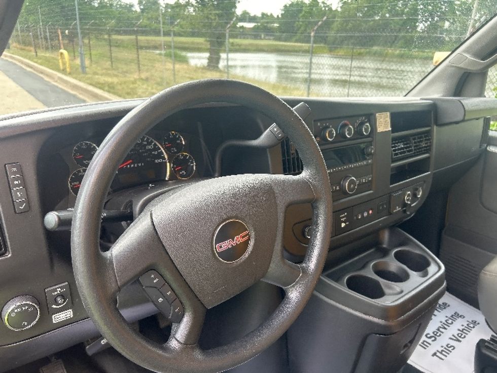 Light Duty Box Truck-Light and Medium Duty Trucks-GMC-2022-Savana G33903-Millville-NJ-98,866\n\t\tmiles-$ 27,750 - Image 17