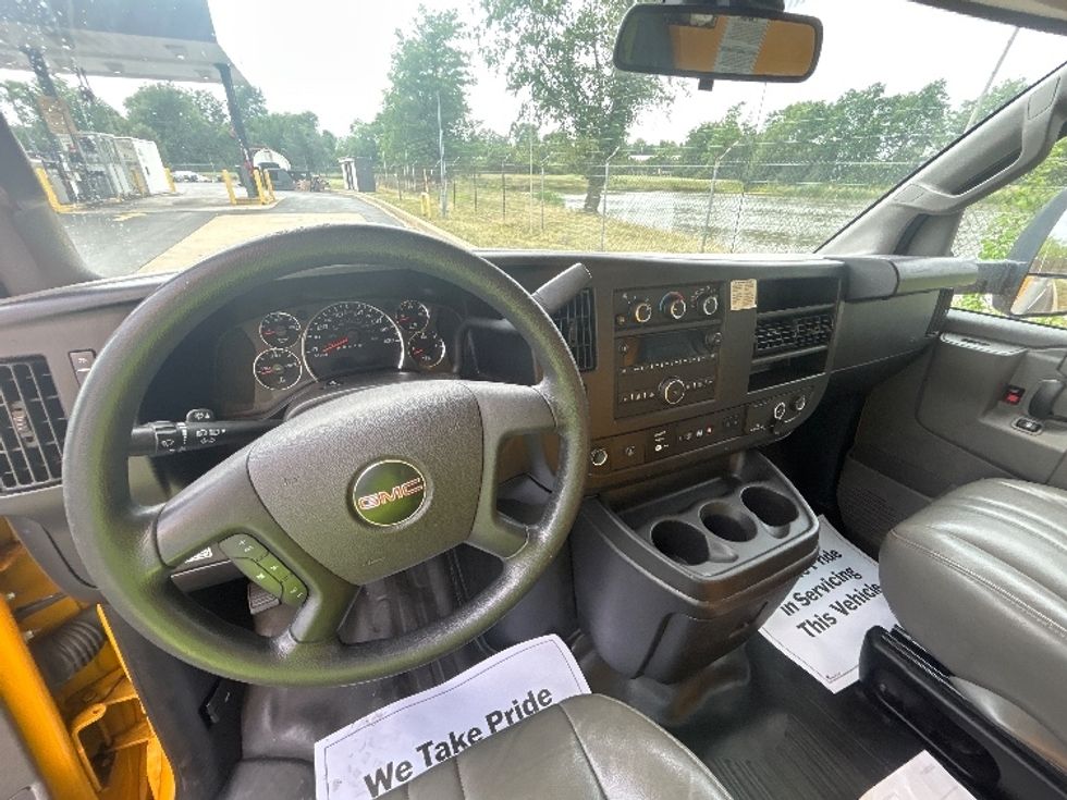 Light Duty Box Truck-Light and Medium Duty Trucks-GMC-2022-Savana G33903-Millville-NJ-98,866\n\t\tmiles-$ 27,750 - Image 18