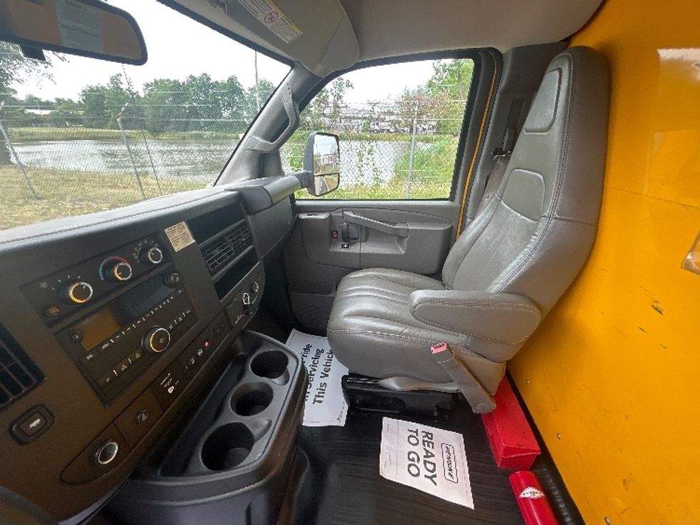 Light Duty Box Truck-Light and Medium Duty Trucks-GMC-2022-Savana G33903-Millville-NJ-98,866\n\t\tmiles-$ 27,750 - Image 19