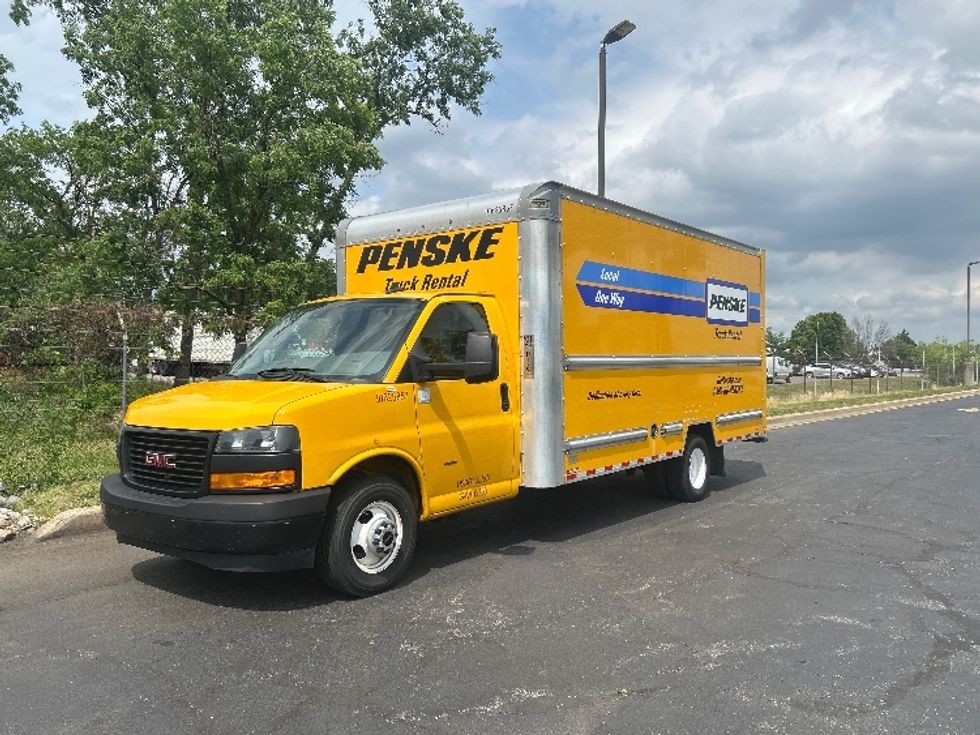 Light Duty Box Truck-Light and Medium Duty Trucks-GMC-2022-Savana G33903-Millville-NJ-98,866\n\t\tmiles-$ 27,750 - Image 3