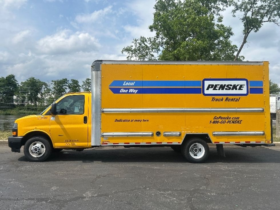 Light Duty Box Truck-Light and Medium Duty Trucks-GMC-2022-Savana G33903-Millville-NJ-98,866\n\t\tmiles-$ 27,750 - Image 4