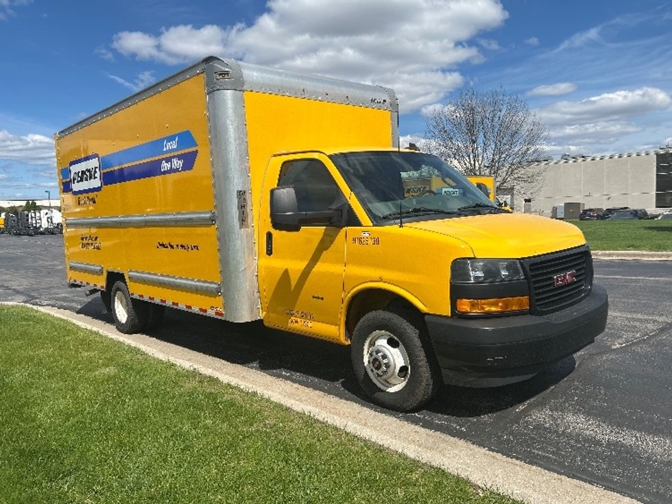 Light Duty Box Truck-Light and Medium Duty Trucks-GMC-2022-Savana G33903-Milwaukee-WI-109,612\n\t\tmiles-$ 24,500 - Image 1