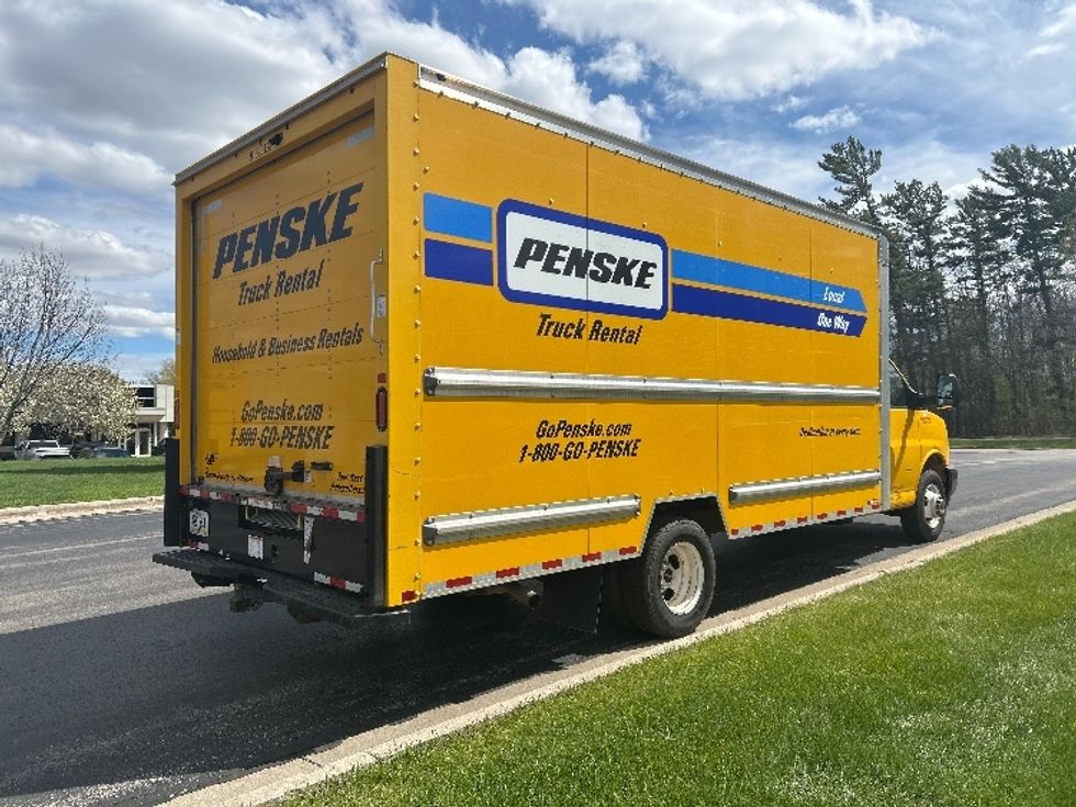 Light Duty Box Truck-Light and Medium Duty Trucks-GMC-2022-Savana G33903-Milwaukee-WI-109,612\n\t\tmiles-$ 24,500 - Image 12