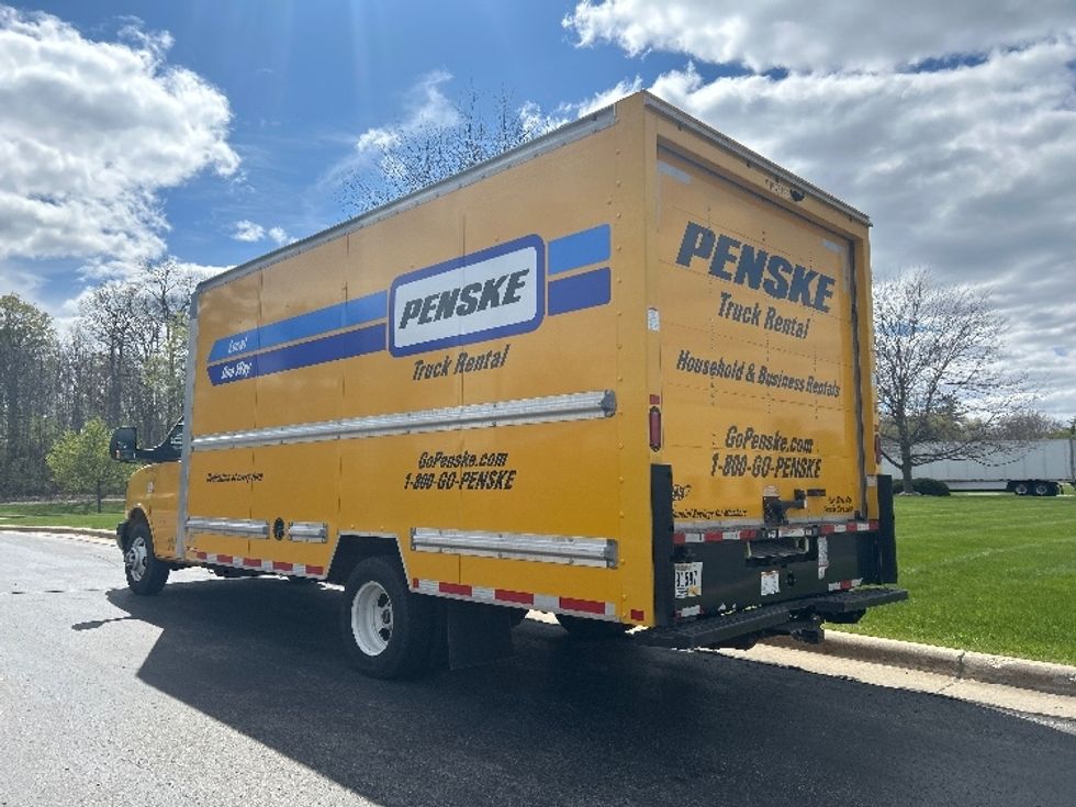 Light Duty Box Truck-Light and Medium Duty Trucks-GMC-2022-Savana G33903-Milwaukee-WI-109,612\n\t\tmiles-$ 24,500 - Image 6
