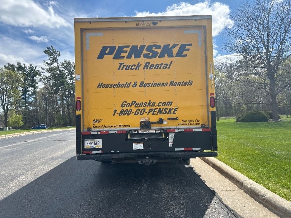 Light Duty Box Truck-Light and Medium Duty Trucks-GMC-2022-Savana G33903-Milwaukee-WI-109,612\n\t\tmiles-$ 24,500 - Image 7