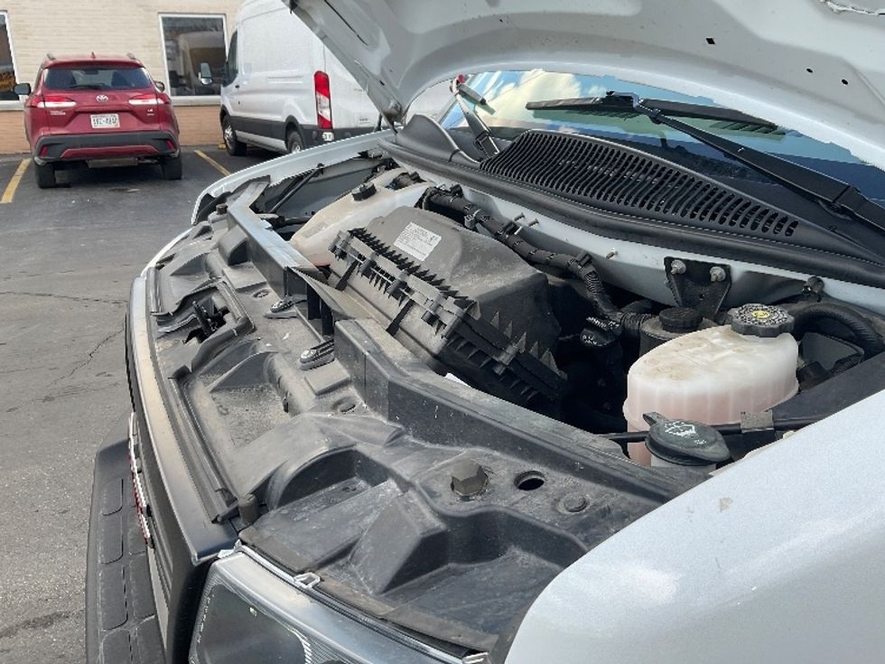 Light Duty Box Truck-Light and Medium Duty Trucks-GMC-2022-Savana G33903-Milwaukee-WI-28,299\n\t\tmiles-$ 46,500 - Image 22