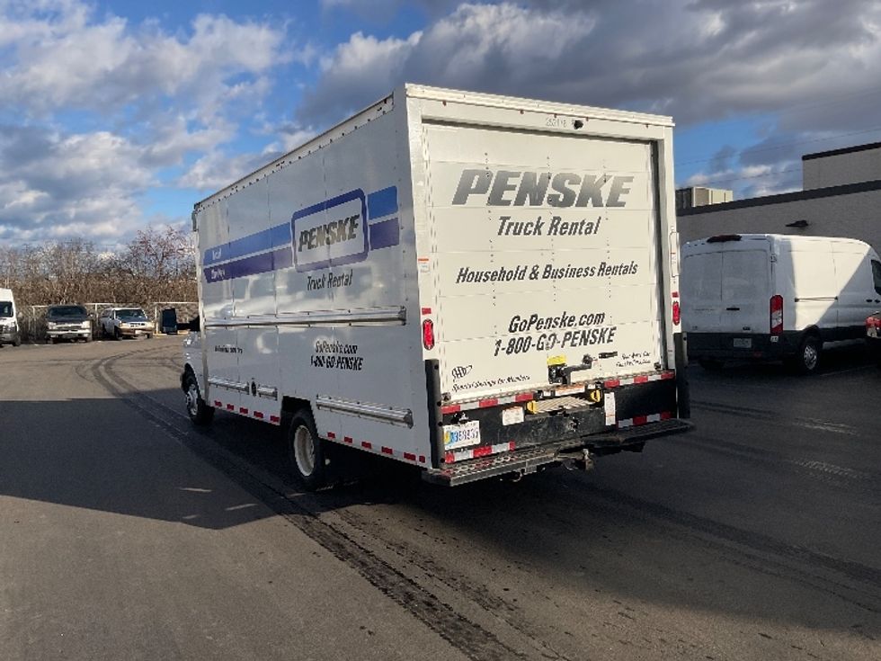 Light Duty Box Truck-Light and Medium Duty Trucks-GMC-2022-Savana G33903-Milwaukee-WI-28,299\n\t\tmiles-$ 46,500 - Image 5