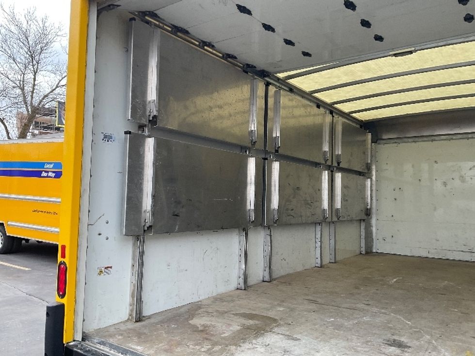 Light Duty Box Truck-Light and Medium Duty Trucks-GMC-2022-Savana G33903-Milwaukee-WI-36,882\n\t\tmiles-$ 40,500 - Image 10