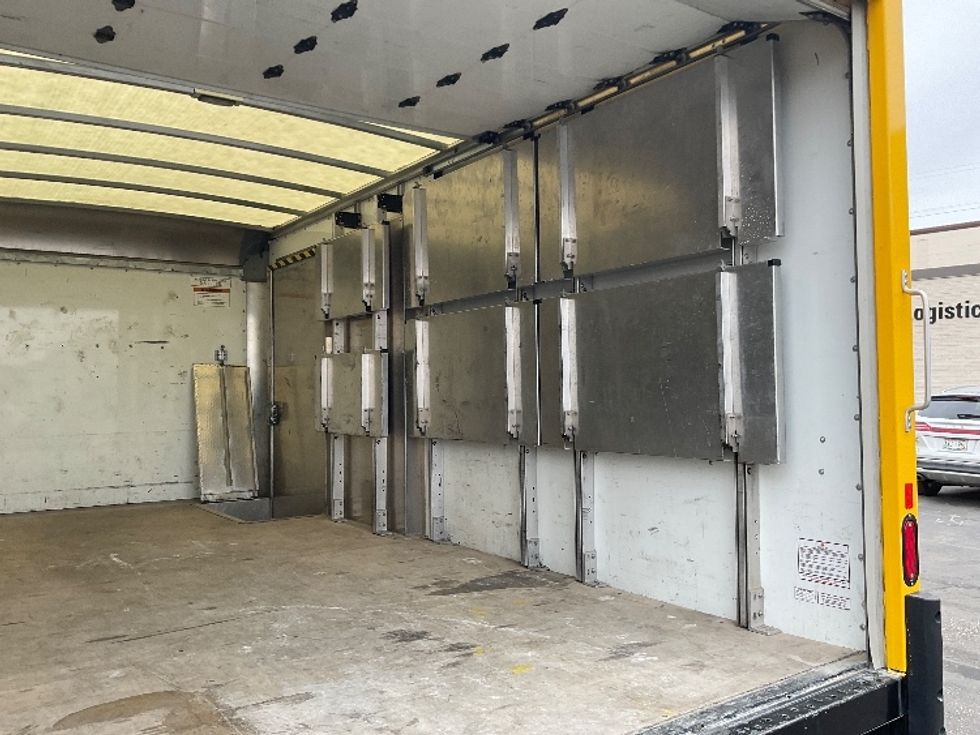 Light Duty Box Truck-Light and Medium Duty Trucks-GMC-2022-Savana G33903-Milwaukee-WI-36,882\n\t\tmiles-$ 40,500 - Image 11