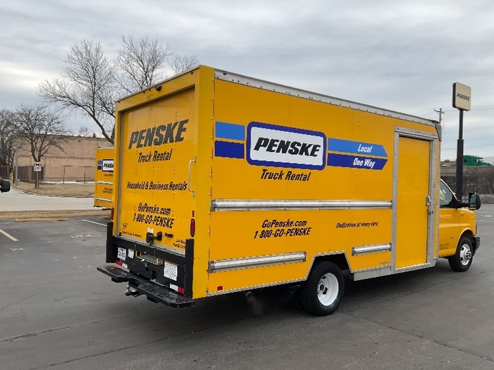 Light Duty Box Truck-Light and Medium Duty Trucks-GMC-2022-Savana G33903-Milwaukee-WI-36,882\n\t\tmiles-$ 40,500 - Image 12