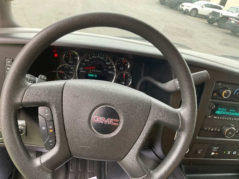 Light Duty Box Truck-Light and Medium Duty Trucks-GMC-2022-Savana G33903-Milwaukee-WI-36,882\n\t\tmiles-$ 40,500 - Image 16