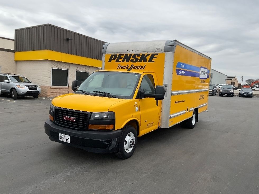 Light Duty Box Truck-Light and Medium Duty Trucks-GMC-2022-Savana G33903-Milwaukee-WI-36,882\n\t\tmiles-$ 40,500 - Image 3
