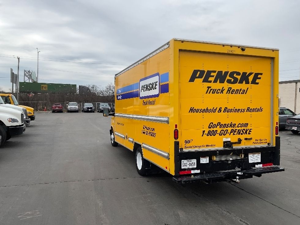 Light Duty Box Truck-Light and Medium Duty Trucks-GMC-2022-Savana G33903-Milwaukee-WI-36,882\n\t\tmiles-$ 40,500 - Image 6