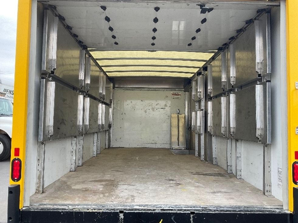 Light Duty Box Truck-Light and Medium Duty Trucks-GMC-2022-Savana G33903-Milwaukee-WI-36,882\n\t\tmiles-$ 40,500 - Image 8