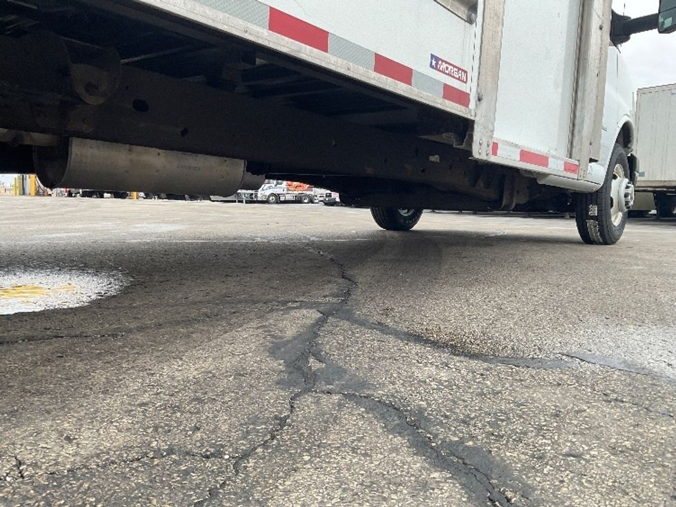 Light Duty Box Truck-Light and Medium Duty Trucks-GMC-2022-Savana G33903-Milwaukee-WI-50,662\n\t\tmiles-$ 44,000 - Image 14