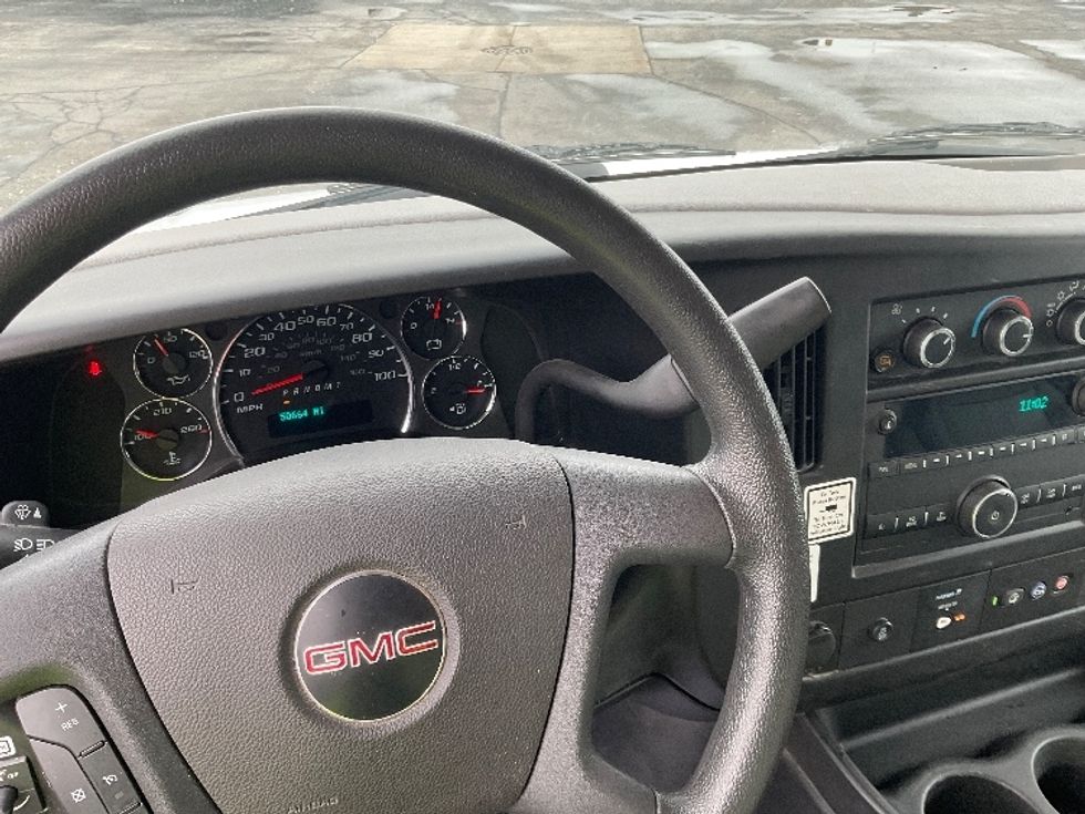 Light Duty Box Truck-Light and Medium Duty Trucks-GMC-2022-Savana G33903-Milwaukee-WI-50,662\n\t\tmiles-$ 44,000 - Image 18