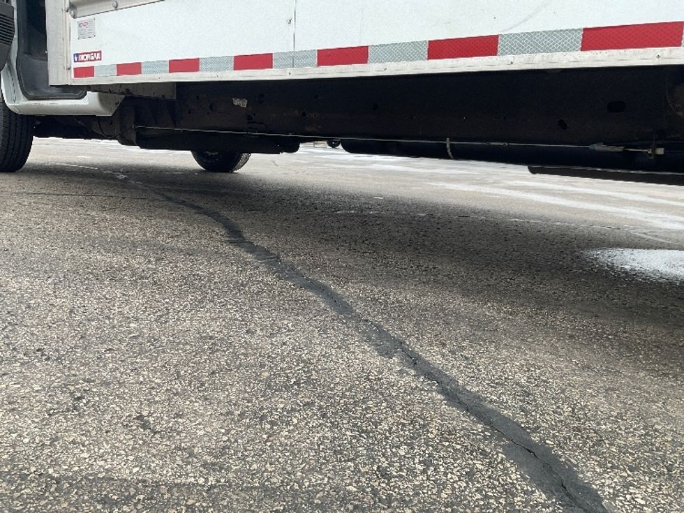 Light Duty Box Truck-Light and Medium Duty Trucks-GMC-2022-Savana G33903-Milwaukee-WI-50,662\n\t\tmiles-$ 44,000 - Image 5