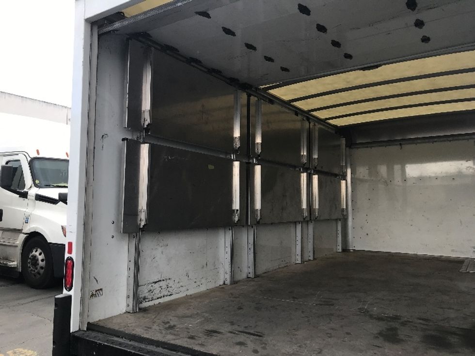 Light Duty Box Truck-Light and Medium Duty Trucks-GMC-2022-Savana G33903-Milwaukee-WI-52,107\n\t\tmiles-$ 41,000 - Image 11