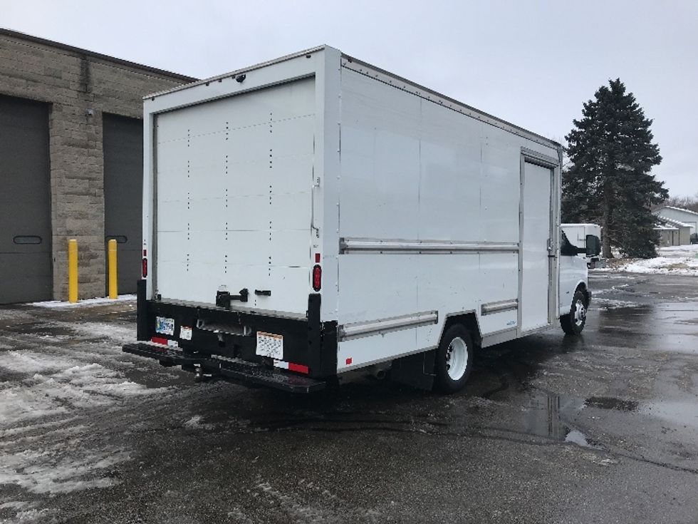 Light Duty Box Truck-Light and Medium Duty Trucks-GMC-2022-Savana G33903-Milwaukee-WI-52,107\n\t\tmiles-$ 41,000 - Image 13