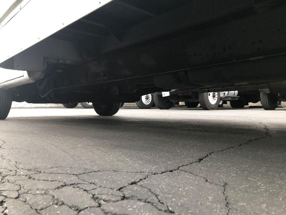 Light Duty Box Truck-Light and Medium Duty Trucks-GMC-2022-Savana G33903-Milwaukee-WI-52,107\n\t\tmiles-$ 41,000 - Image 5