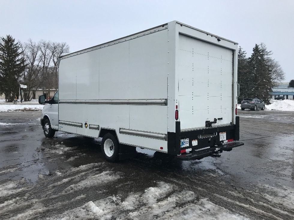 Light Duty Box Truck-Light and Medium Duty Trucks-GMC-2022-Savana G33903-Milwaukee-WI-52,107\n\t\tmiles-$ 41,000 - Image 6