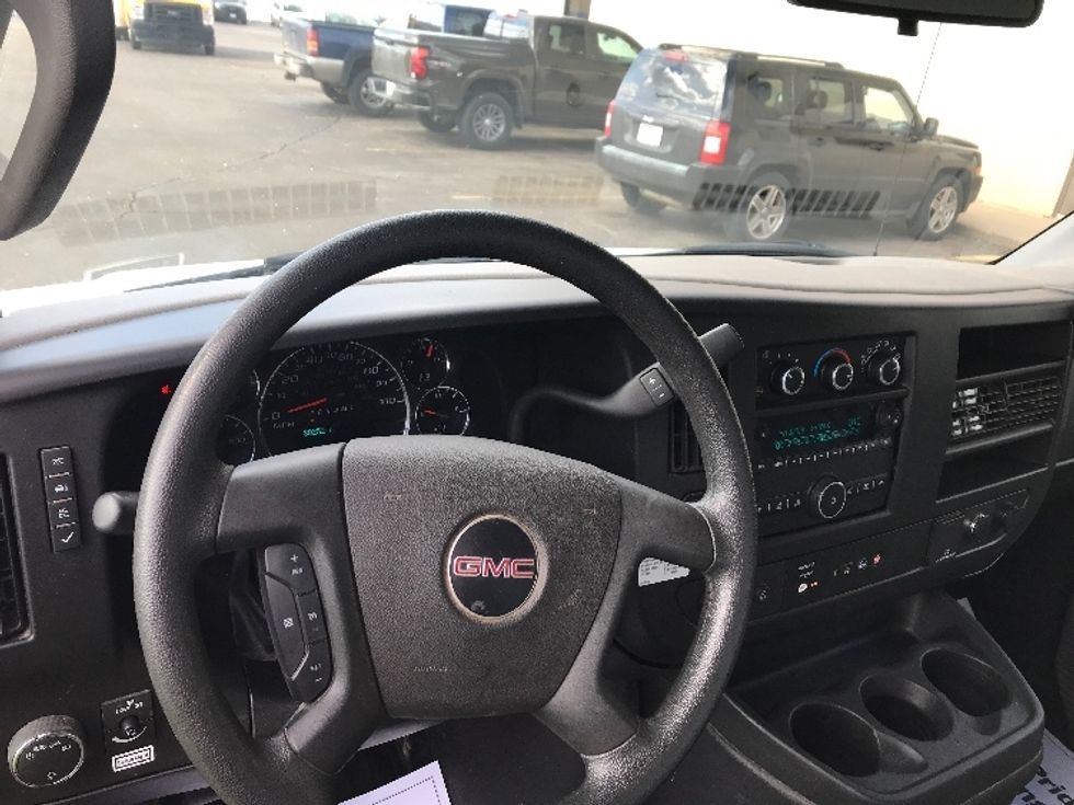 Light Duty Box Truck-Light and Medium Duty Trucks-GMC-2022-Savana G33903-Milwaukee-WI-53,776\n\t\tmiles-$ 40,750 - Image 17