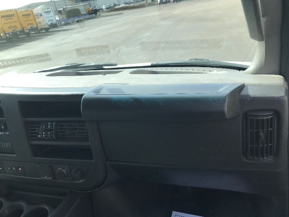 Light Duty Box Truck-Light and Medium Duty Trucks-GMC-2022-Savana G33903-Milwaukee-WI-53,776\n\t\tmiles-$ 40,750 - Image 20