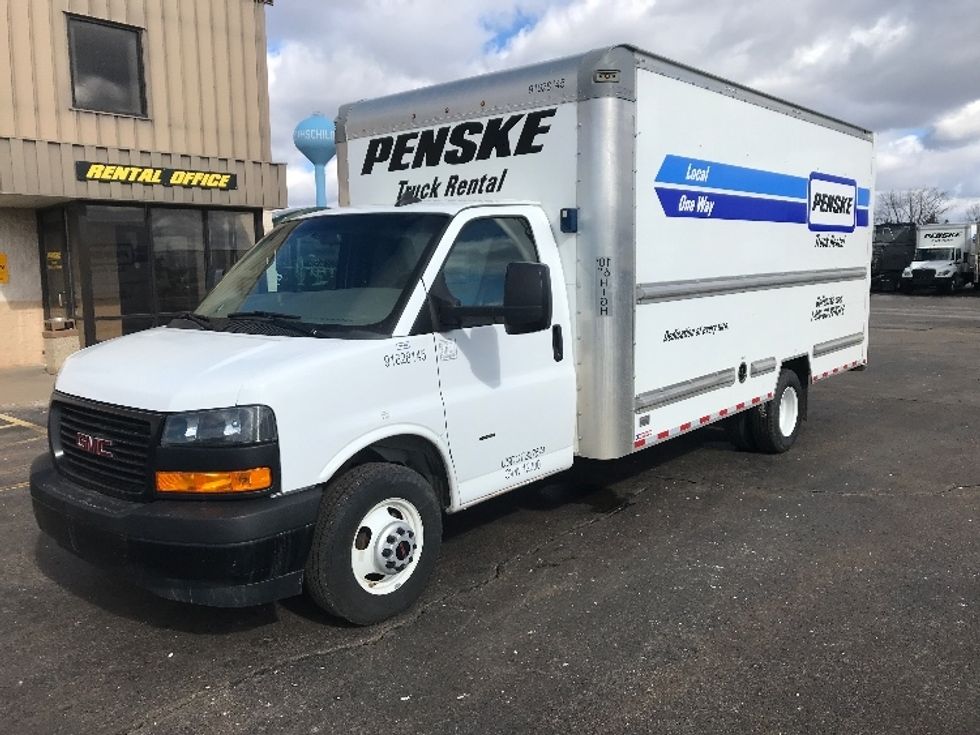 Light Duty Box Truck-Light and Medium Duty Trucks-GMC-2022-Savana G33903-Milwaukee-WI-53,776\n\t\tmiles-$ 40,750 - Image 3