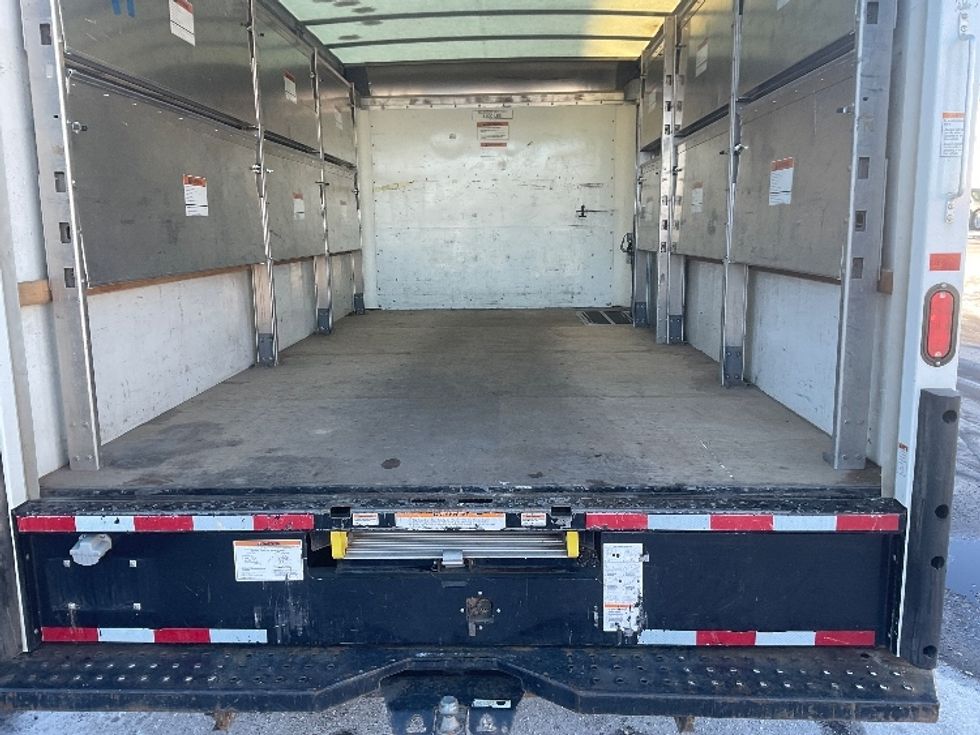 Light Duty Box Truck-Light and Medium Duty Trucks-GMC-2022-Savana G33903-Milwaukee-WI-54,818\n\t\tmiles-$ 40,500 - Image 10