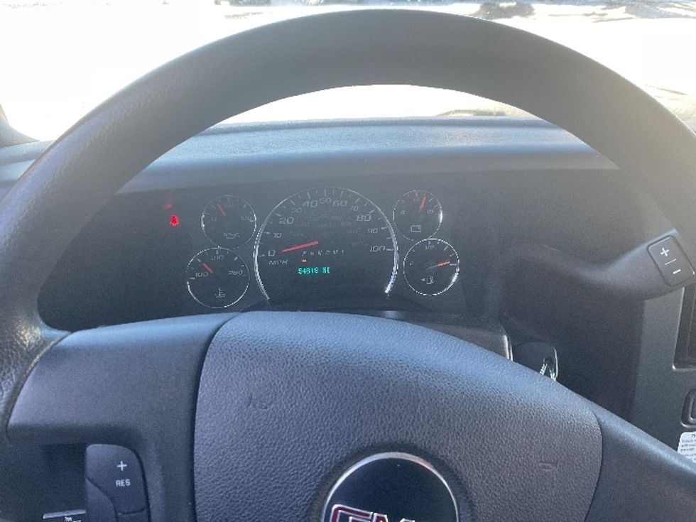 Light Duty Box Truck-Light and Medium Duty Trucks-GMC-2022-Savana G33903-Milwaukee-WI-54,818\n\t\tmiles-$ 40,500 - Image 18