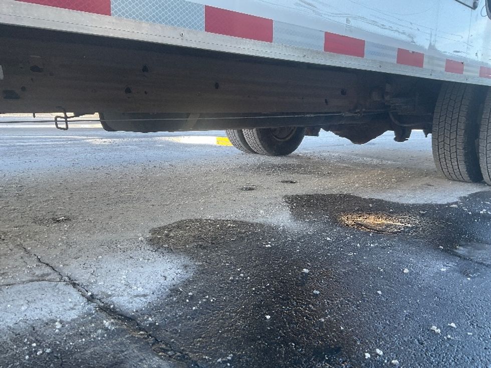 Light Duty Box Truck-Light and Medium Duty Trucks-GMC-2022-Savana G33903-Milwaukee-WI-54,818\n\t\tmiles-$ 40,500 - Image 5