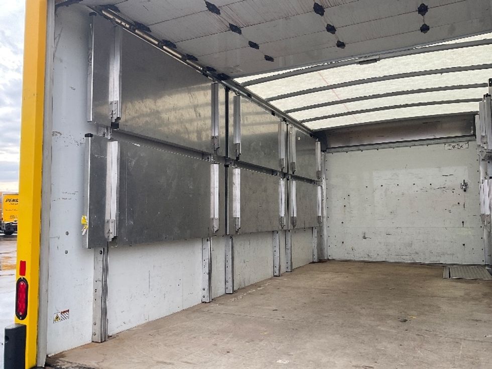 Light Duty Box Truck-Light and Medium Duty Trucks-GMC-2022-Savana G33903-Milwaukee-WI-55,441\n\t\tmiles-$ 36,500 - Image 10