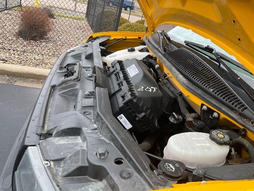 Light Duty Box Truck-Light and Medium Duty Trucks-GMC-2022-Savana G33903-Milwaukee-WI-55,441\n\t\tmiles-$ 36,500 - Image 22