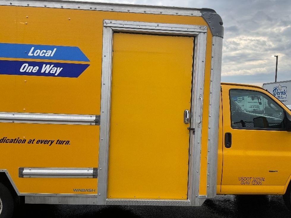 Light Duty Box Truck-Light and Medium Duty Trucks-GMC-2022-Savana G33903-Milwaukee-WI-55,441\n\t\tmiles-$ 36,500 - Image 23