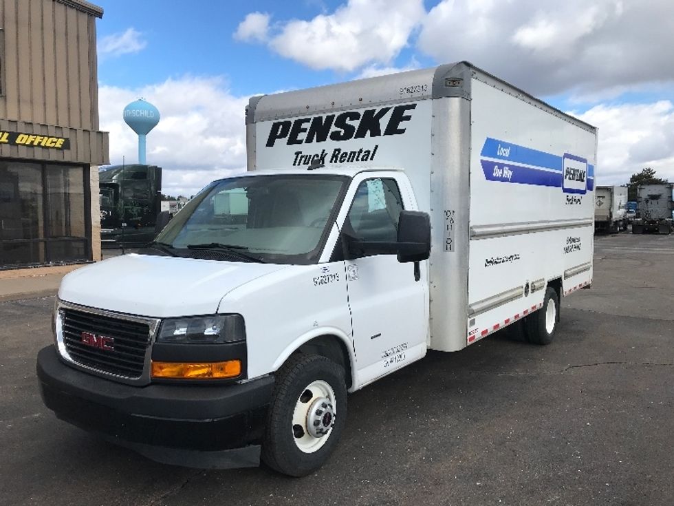 Light Duty Box Truck-Light and Medium Duty Trucks-GMC-2022-Savana G33903-Milwaukee-WI-56,121\n\t\tmiles-$ 43,250 - Image 3