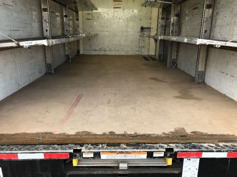 Light Duty Box Truck-Light and Medium Duty Trucks-GMC-2022-Savana G33903-Milwaukee-WI-56,121\n\t\tmiles-$ 43,250 - Image 9