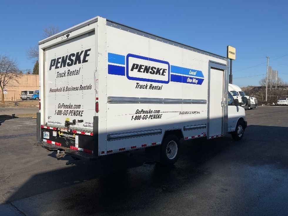 Light Duty Box Truck-Light and Medium Duty Trucks-GMC-2022-Savana G33903-Milwaukee-WI-58,927\n\t\tmiles-$ 39,500 - Image 11