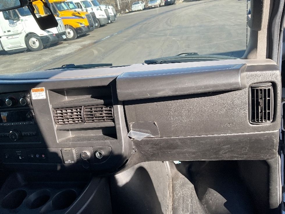 Light Duty Box Truck-Light and Medium Duty Trucks-GMC-2022-Savana G33903-Milwaukee-WI-58,927\n\t\tmiles-$ 39,500 - Image 19