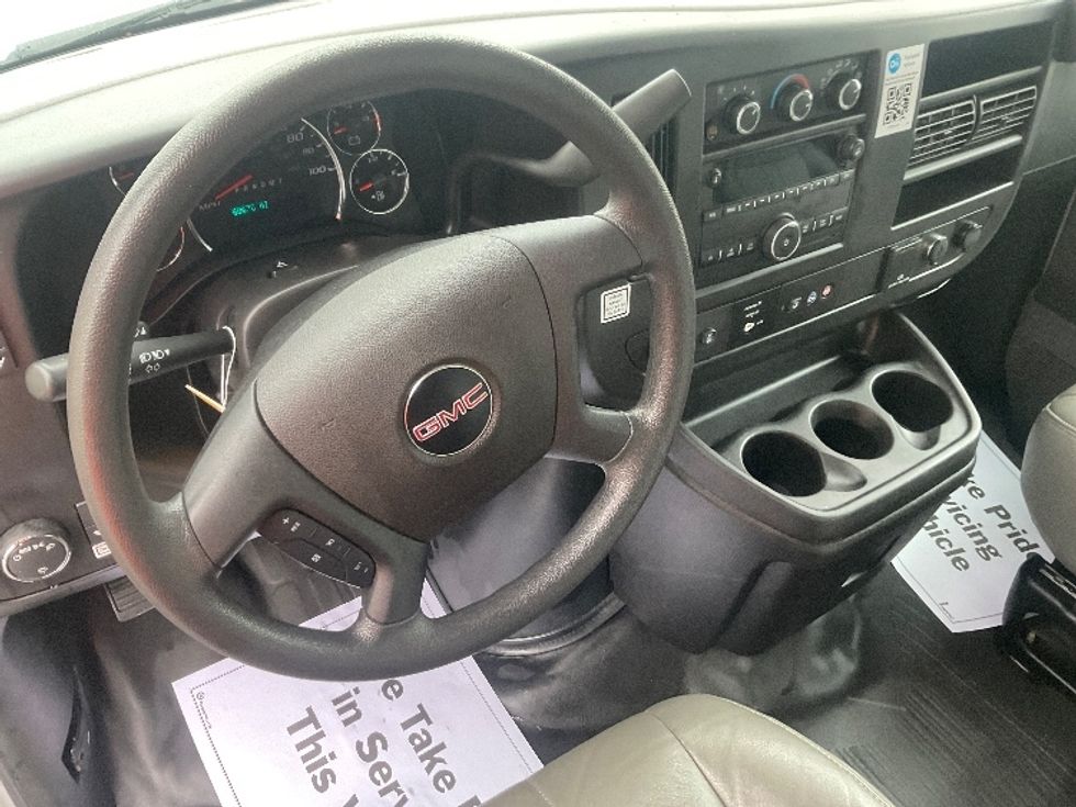 Light Duty Box Truck-Light and Medium Duty Trucks-GMC-2022-Savana G33903-Milwaukee-WI-60,670\n\t\tmiles-$ 40,000 - Image 17