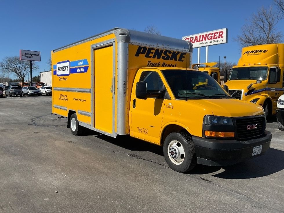 Light Duty Box Truck-Light and Medium Duty Trucks-GMC-2022-Savana G33903-Milwaukee-WI-67,428\n\t\tmiles-$ 35,500 - Image 1