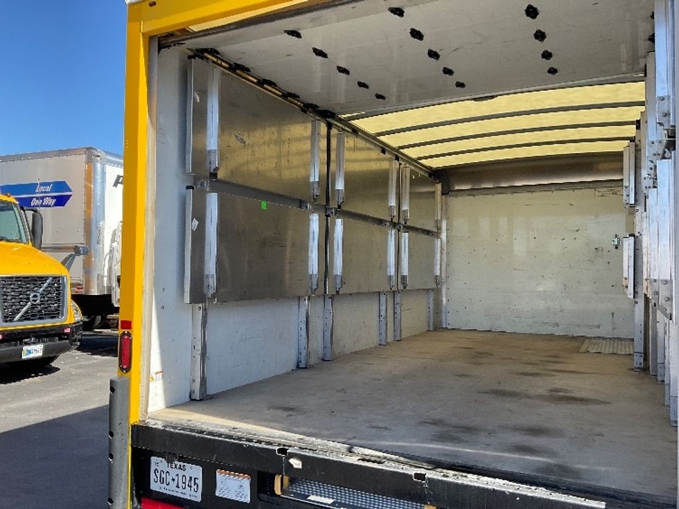 Light Duty Box Truck-Light and Medium Duty Trucks-GMC-2022-Savana G33903-Milwaukee-WI-67,428\n\t\tmiles-$ 35,500 - Image 10