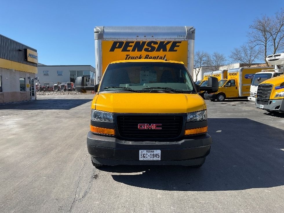 Light Duty Box Truck-Light and Medium Duty Trucks-GMC-2022-Savana G33903-Milwaukee-WI-67,428\n\t\tmiles-$ 35,500 - Image 2