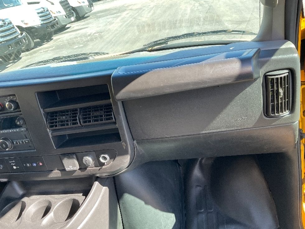 Light Duty Box Truck-Light and Medium Duty Trucks-GMC-2022-Savana G33903-Milwaukee-WI-67,428\n\t\tmiles-$ 35,500 - Image 20