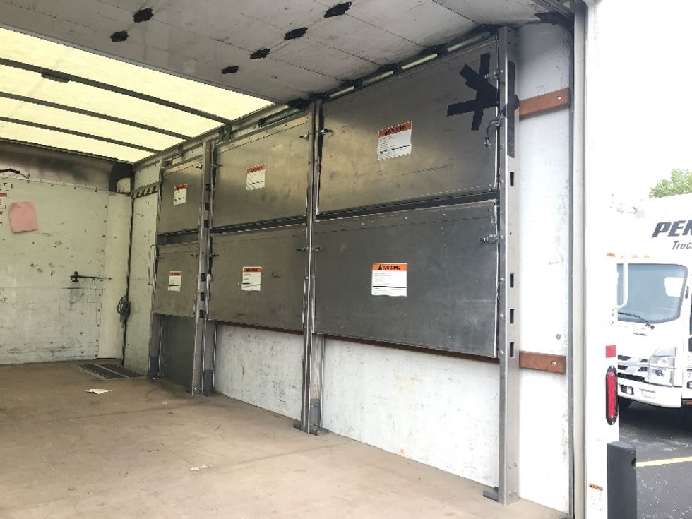 Light Duty Box Truck-Light and Medium Duty Trucks-GMC-2022-Savana G33903-Milwaukee-WI-70,085\n\t\tmiles-$ 38,250 - Image 11