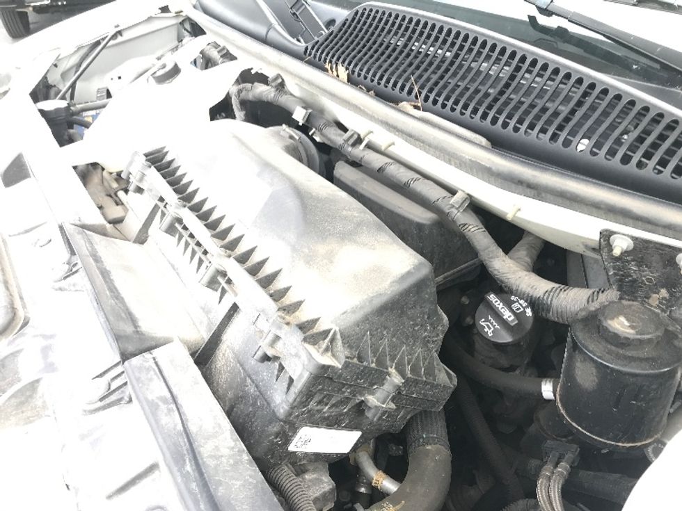 Light Duty Box Truck-Light and Medium Duty Trucks-GMC-2022-Savana G33903-Milwaukee-WI-70,085\n\t\tmiles-$ 38,250 - Image 23