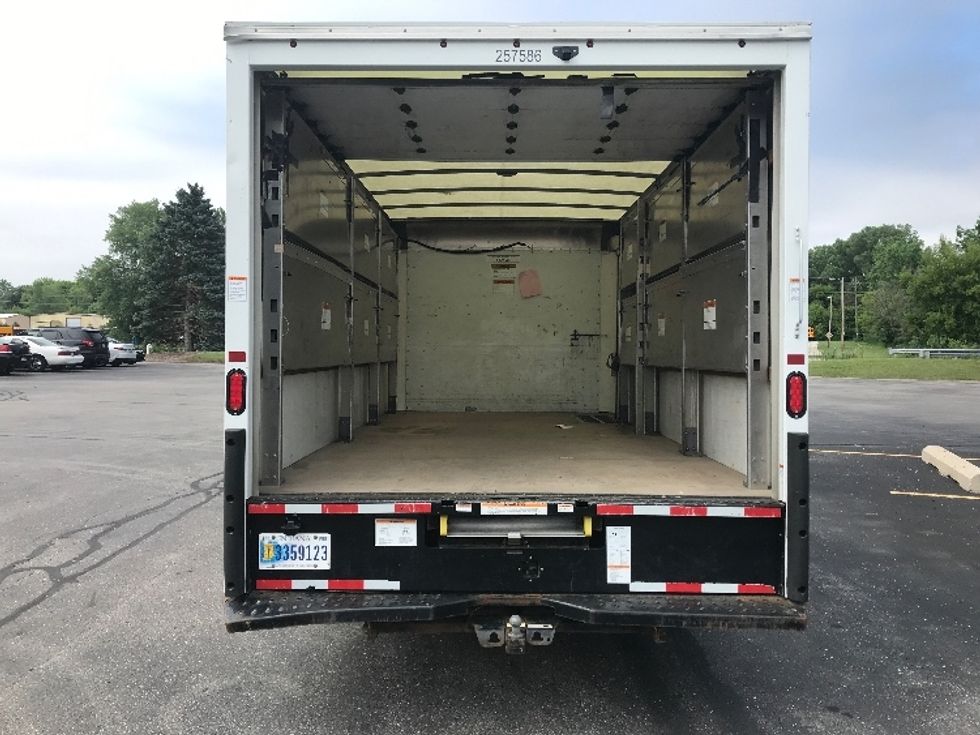 Light Duty Box Truck-Light and Medium Duty Trucks-GMC-2022-Savana G33903-Milwaukee-WI-70,085\n\t\tmiles-$ 38,250 - Image 8