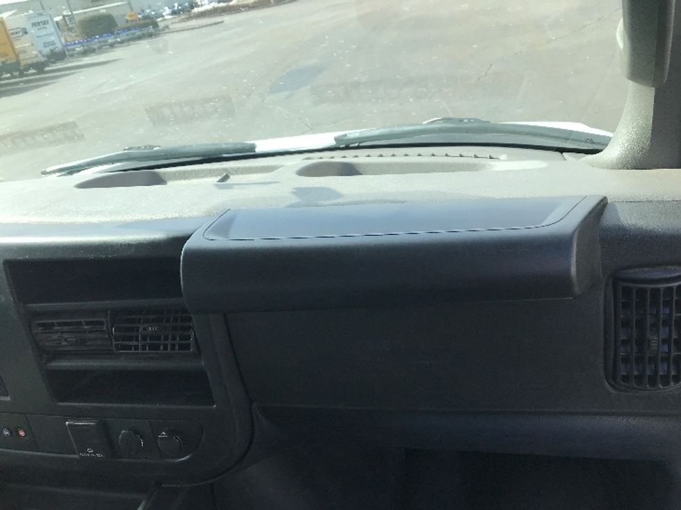 Light Duty Box Truck-Light and Medium Duty Trucks-GMC-2022-Savana G33903-Milwaukee-WI-70,472\n\t\tmiles-$ 38,750 - Image 20